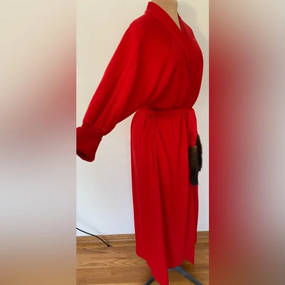 Vintage Red Wool Fur Belt 70s Bathrobe *Small* LILY Of FRANCE Raglan Sleeve Knit